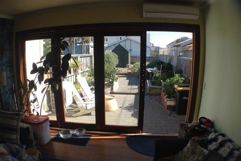 Photo of property in 72 Lyall Parade, Lyall Bay, Wellington, 6022