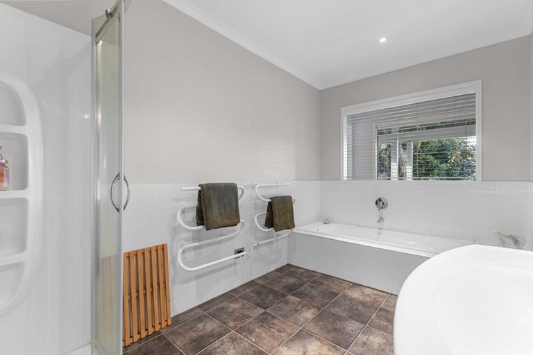 Photo of property in 31 Bayvista Close, Welcome Bay, Tauranga, 3112