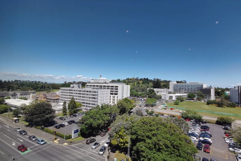 Photo of property in 2/218 Green Lane West, Epsom, Auckland, 1051