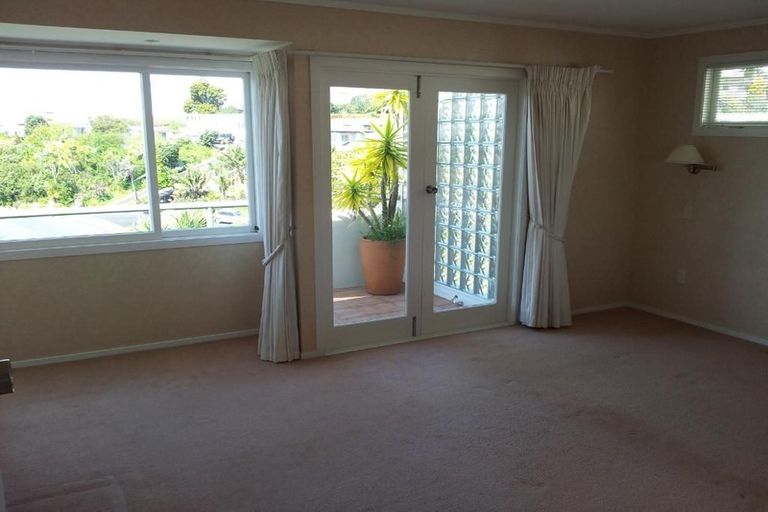 Photo of property in 54 Beach Road, Castor Bay, Auckland, 0620