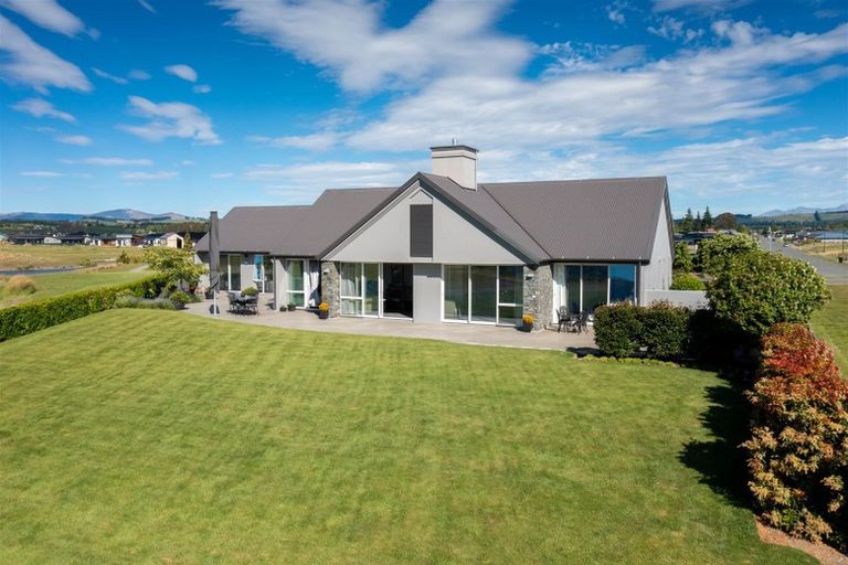 Photo of property in 140 Howden Street, Te Anau, 9600