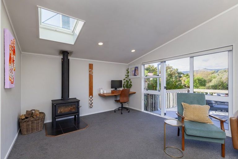 Photo of property in 80 Renown Road, Raumati South, Paraparaumu, 5032