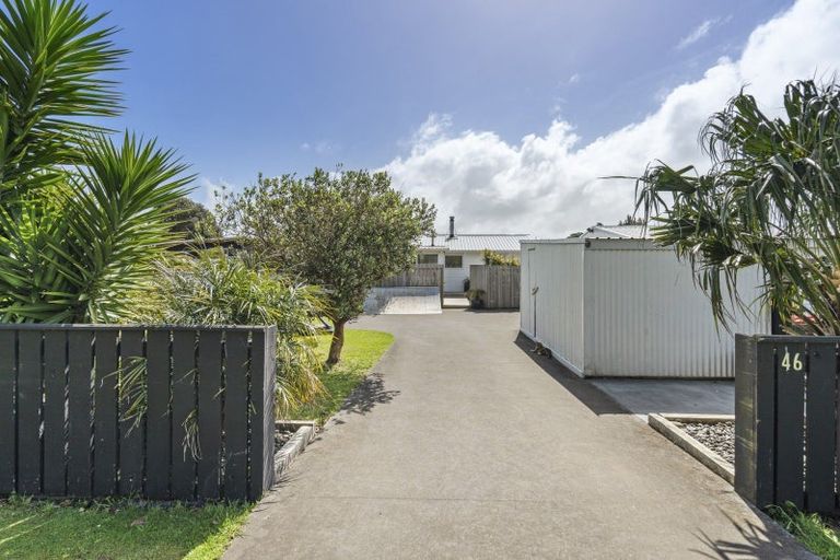 Photo of property in 46 Donnelly Street, Oakura, 4314