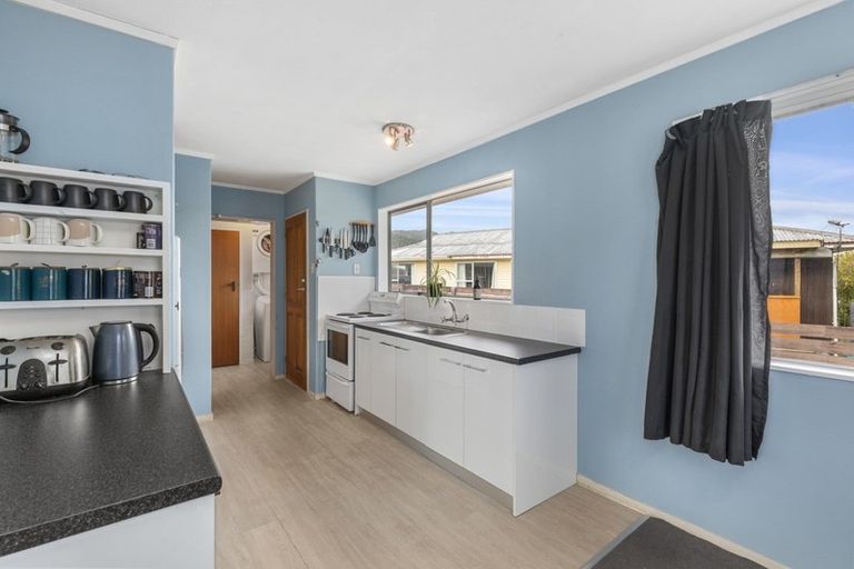 Photo of property in 310 Wellington Road, Wainuiomata, Lower Hutt, 5014