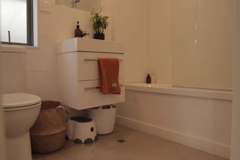 Photo of property in 7/24 Princess Terrace, Newtown, Wellington, 6021