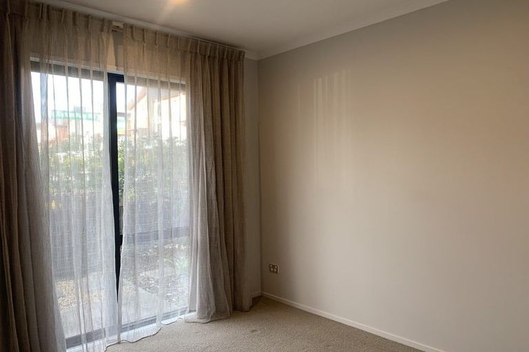 Photo of property in 21 Eyton Kay Road, Hobsonville, Auckland, 0616