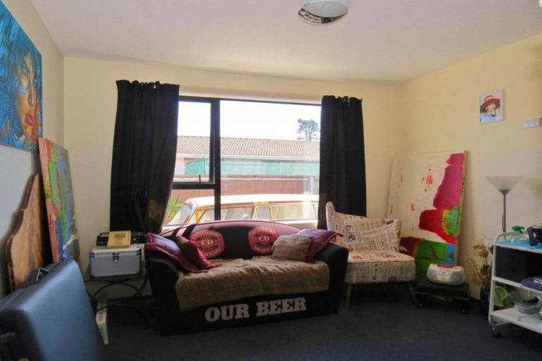 Photo of property in 2/241 Waterloo Road, Hornby, Christchurch, 8042