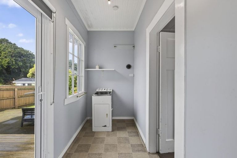 Photo of property in 14 Ngaio Street, Strandon, New Plymouth, 4312