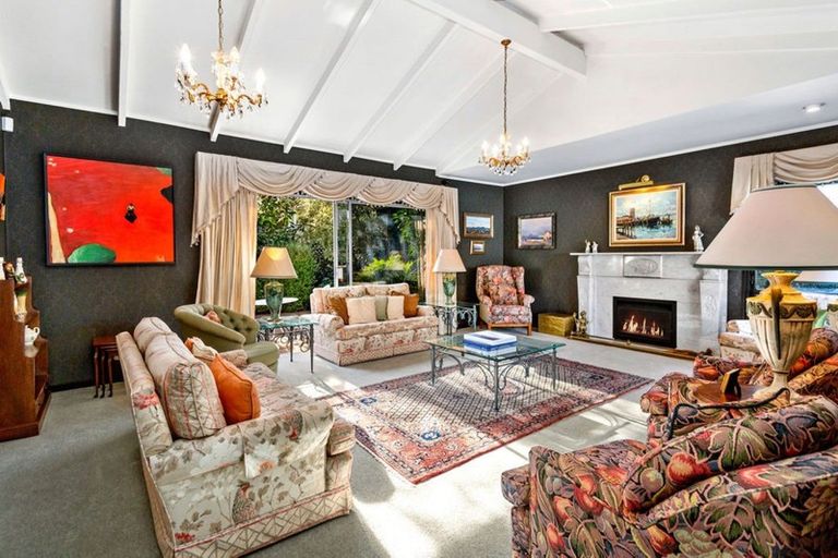 Photo of property in 6 Golf Road, Heretaunga, Upper Hutt, 5018