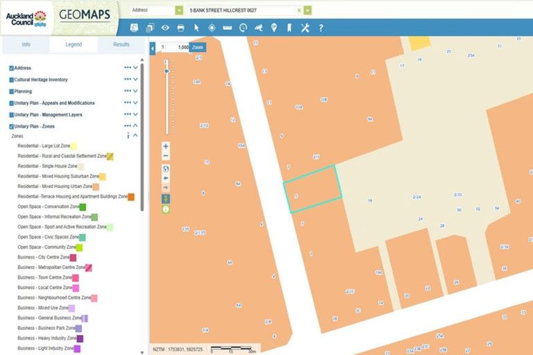 Photo of property in 5 Bank Street, Hillcrest, Auckland, 0627