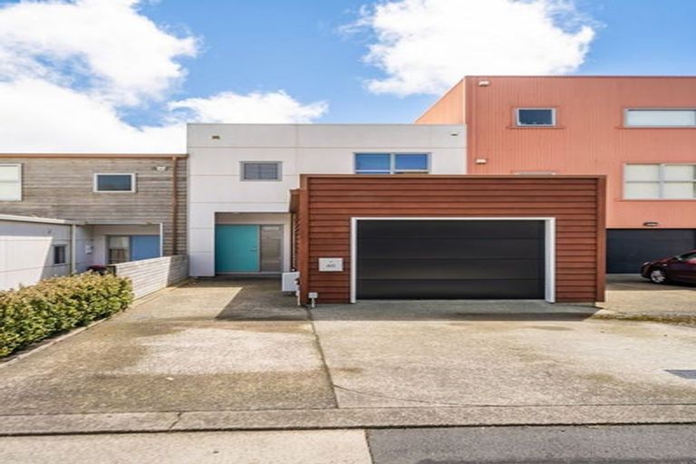 Photo of property in 60 Saddleback Grove, Karori, Wellington, 6012