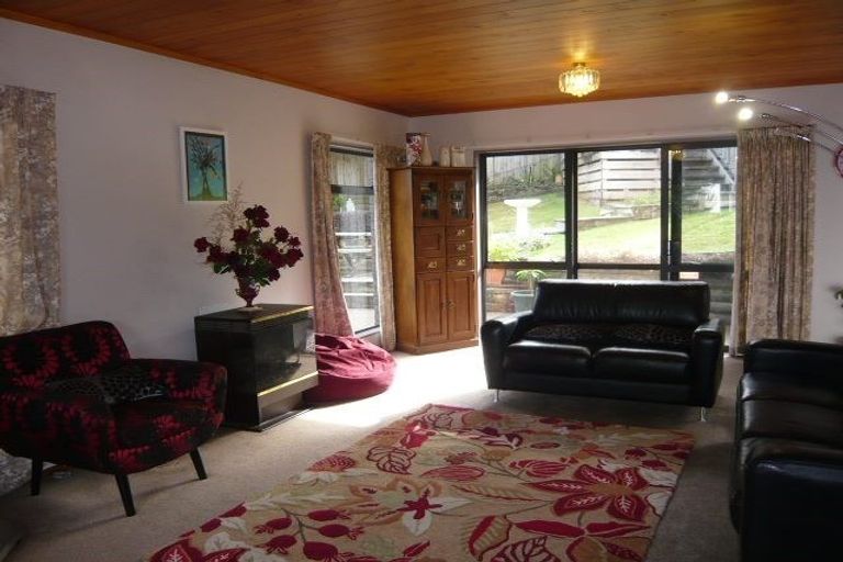 Photo of property in 18 Silhouette Way, Western Heights, Hamilton, 3200