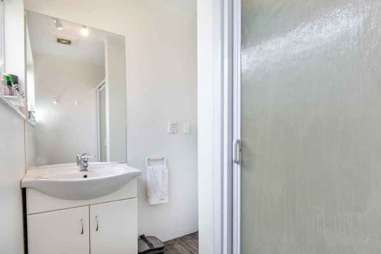 Photo of property in Ingrids Picture Framing, 102 Willowpark Road South, Parkvale, Hastings, 4122