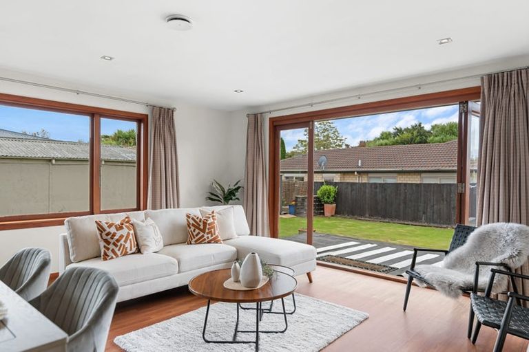 Photo of property in 37 Bourne Crescent, Papanui, Christchurch, 8053