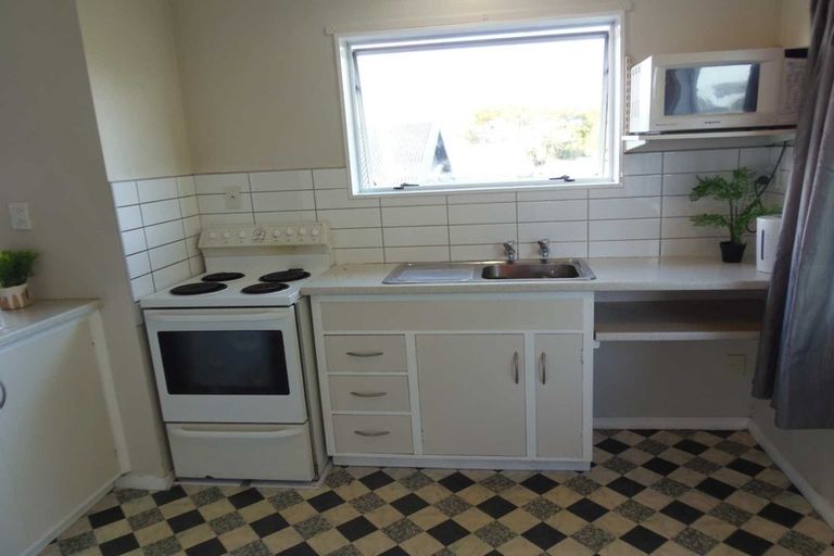 Photo of property in 2/28 Taramea Place, Addington, Christchurch, 8024