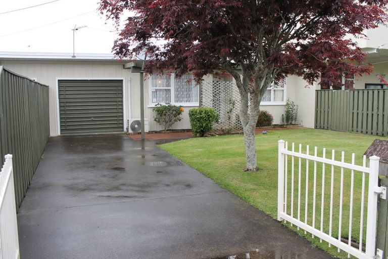 Photo of property in 6 King Edward Avenue, Papakura, 2110