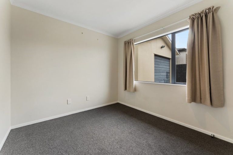 Photo of property in 37 Dahlstrom Grove, Kelvin Grove, Palmerston North, 4414
