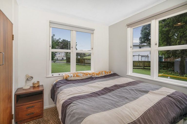 Photo of property in 5 Daphne Road, Tairua, 3508