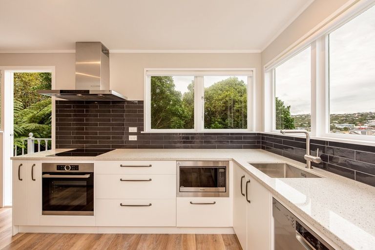 Photo of property in 44 Frankmoore Avenue, Johnsonville, Wellington, 6037