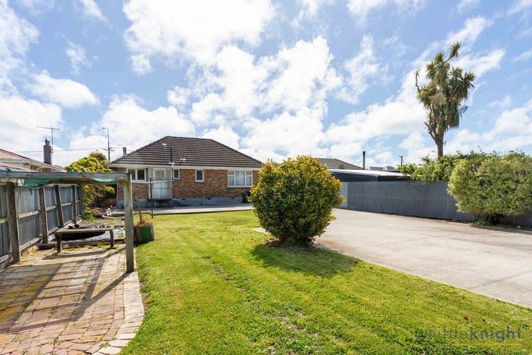 Photo of property in 40 Burwood Road, Burwood, Christchurch, 8083