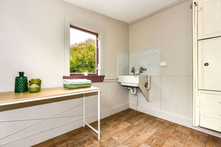 Photo of property in 52 Bowhill Road, New Brighton, Christchurch, 8083