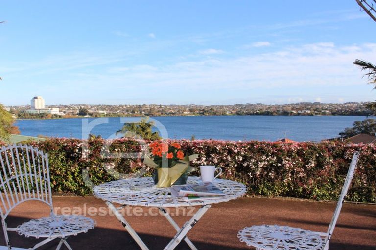 Photo of property in 19 Manurere Avenue, Takapuna, Auckland, 0622