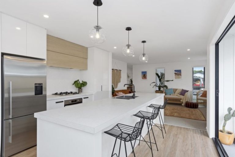 Photo of property in 30 Awatira Drive, Papamoa Beach, Papamoa, 3118