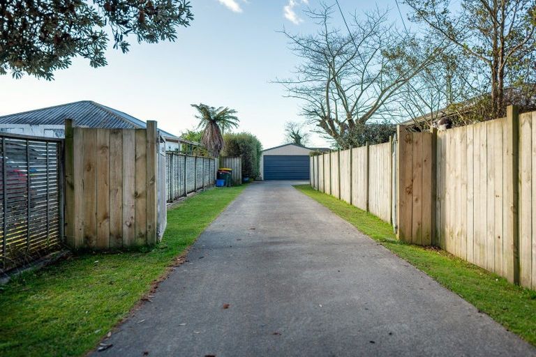 Photo of property in 2a Cochrane Street, Fairy Springs, Rotorua, 3015