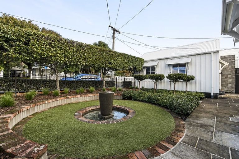 Photo of property in 89 Pendarves Street, New Plymouth, 4310