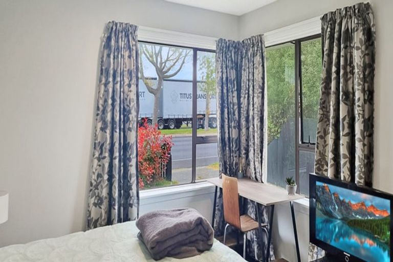 Photo of property in 174 Yaldhurst Road, Sockburn, Christchurch, 8042