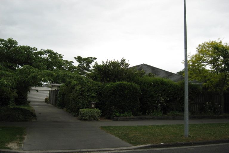 Photo of property in 12 Burnside Crescent, Burnside, Christchurch, 8053