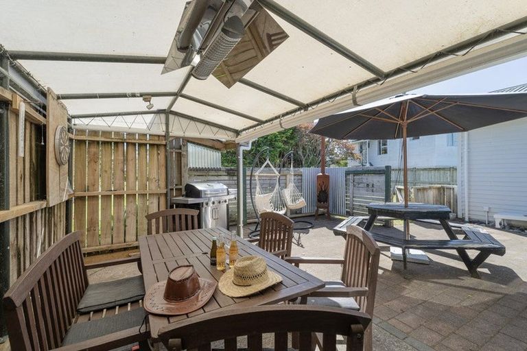 Photo of property in 28 Kauri Place, Tairua, 3508