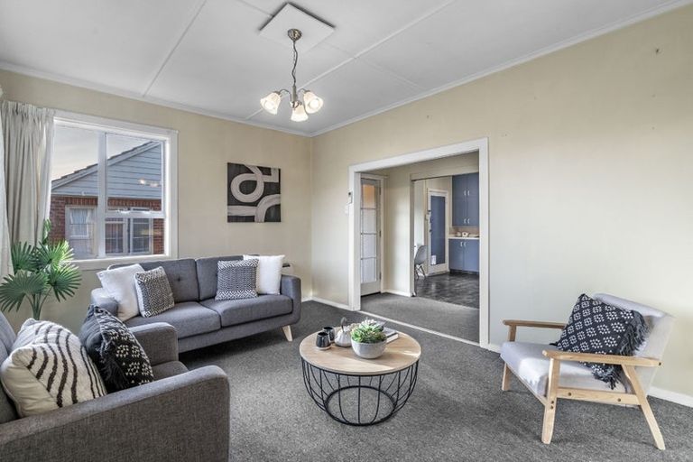 Photo of property in 16 Lockerbie Street, Turnbull Thomson Park, Invercargill, 9810