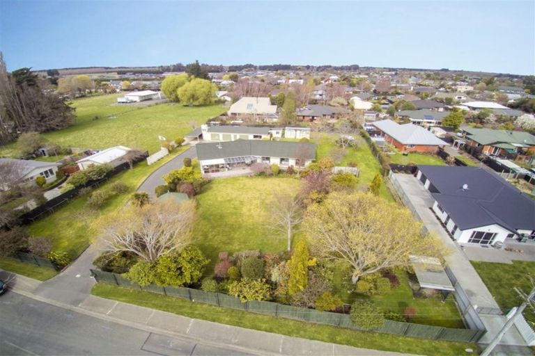 Photo of property in 29 Parsonage Road, Woodend, 7610