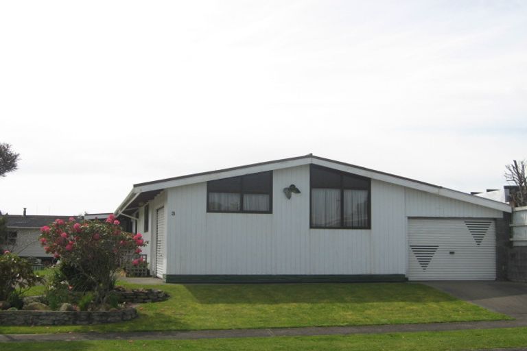 Photo of property in 3 Sarten Street, Waitara, 4320
