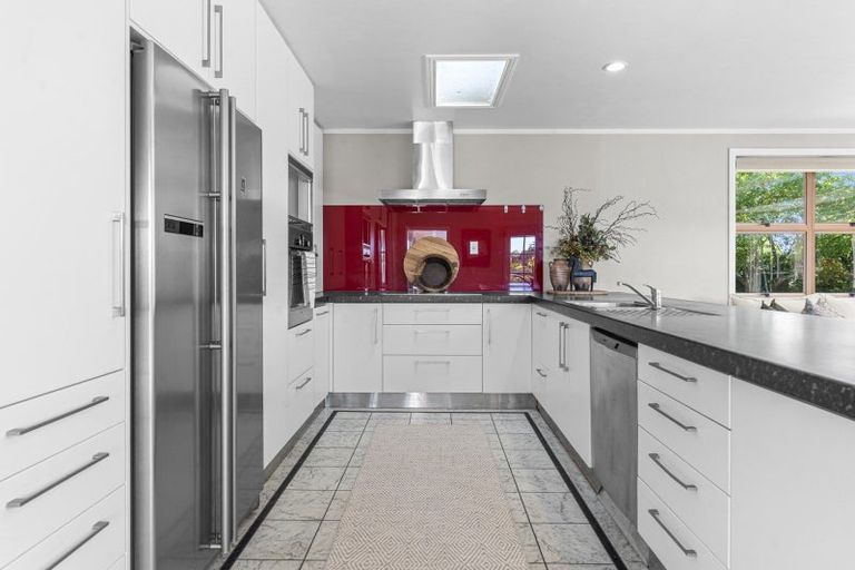 Photo of property in 76a Mangorei Road, Strandon, New Plymouth, 4312