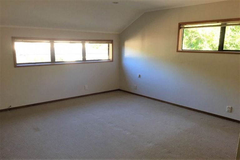 Photo of property in 79c Rangatira Road, Beach Haven, Auckland, 0626