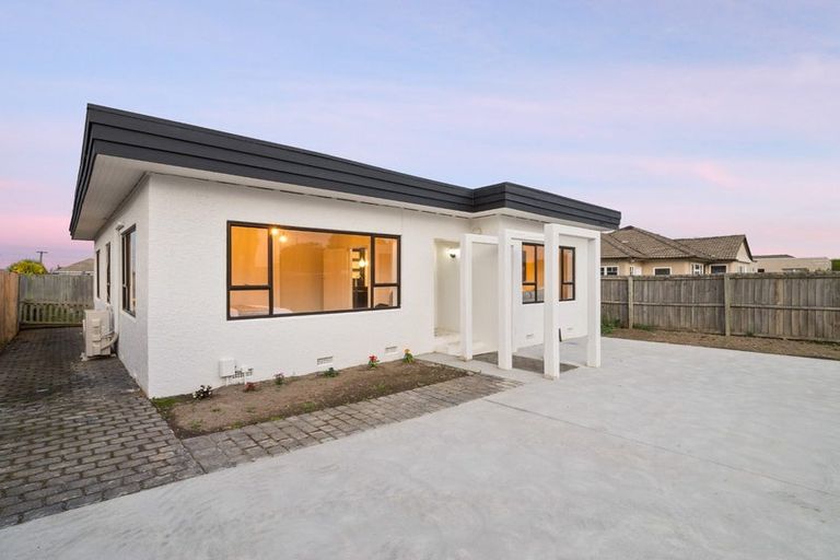 Photo of property in 86 Racecourse Road, Sockburn, Christchurch, 8042