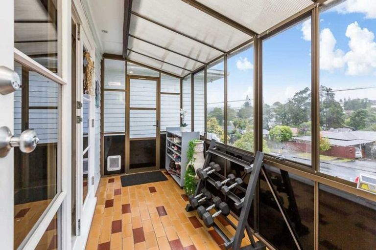 Photo of property in 23 Linwood Avenue, Forrest Hill, Auckland, 0620