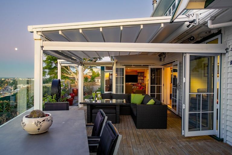 Photo of property in 27a Bayly Road, Moturoa, New Plymouth, 4310