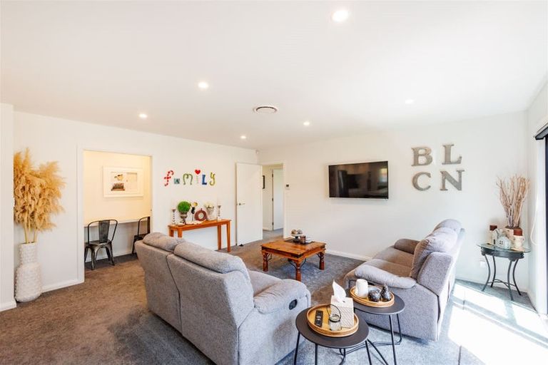 Photo of property in 36 Freedom Drive, Kelvin Grove, Palmerston North, 4414