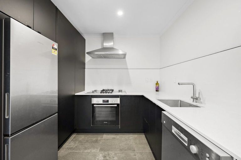 Photo of property in 48 Rangiora Avenue, Kaiwharawhara, Wellington, 6035