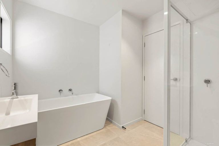 Photo of property in 33 Patrick Rice Drive, Swanson, Auckland, 0614