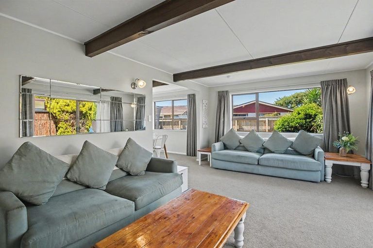 Photo of property in 95b Eatwell Avenue, Paraparaumu Beach, Paraparaumu, 5032