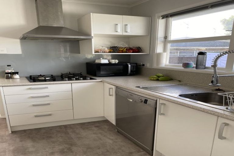 Photo of property in 6 Moehau Grove, Trentham, Upper Hutt, 5018