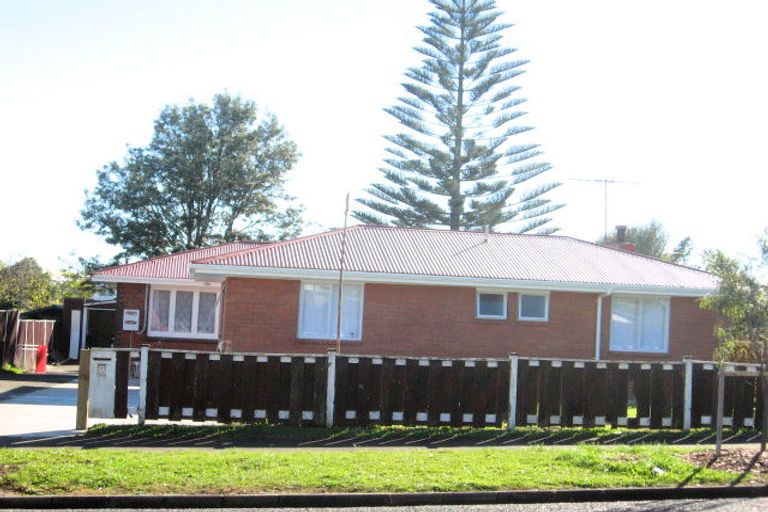 Photo of property in 9 Halsey Road, Manurewa, Auckland, 2102