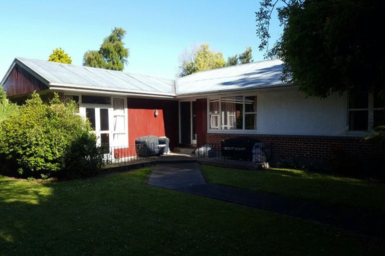Photo of property in 48 Clyde Road, Ilam, Christchurch, 8041