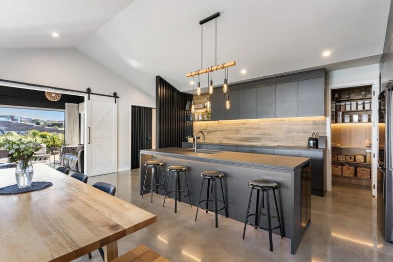 Photo of property in 64 Riverhead Point Drive, Riverhead, 0820