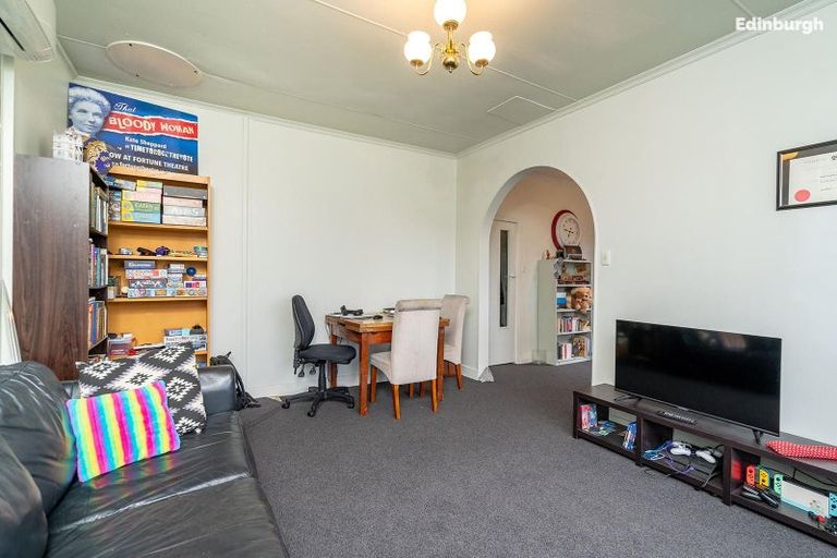 Photo of property in 35 Easther Crescent, Kew, Dunedin, 9012