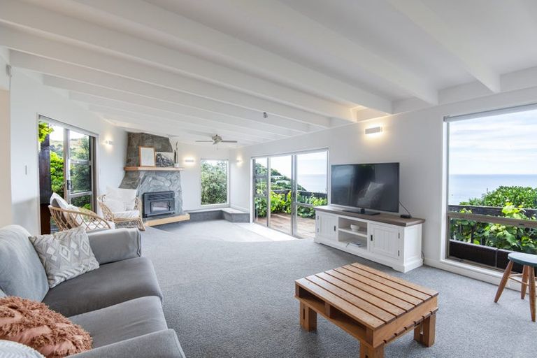 Photo of property in 1 Haunui Way, Pukerua Bay, 5026